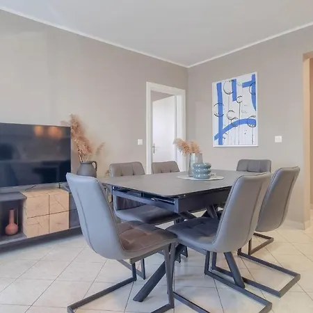 Ivy Apartment